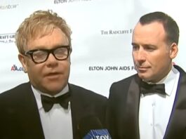 Elton John says he still cannot see