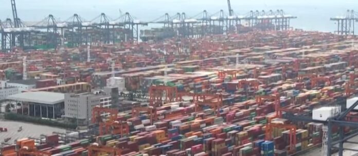 US, China agree to slash tariffs