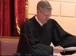 Judge orders to fully fund SNAP benefits by Friday,