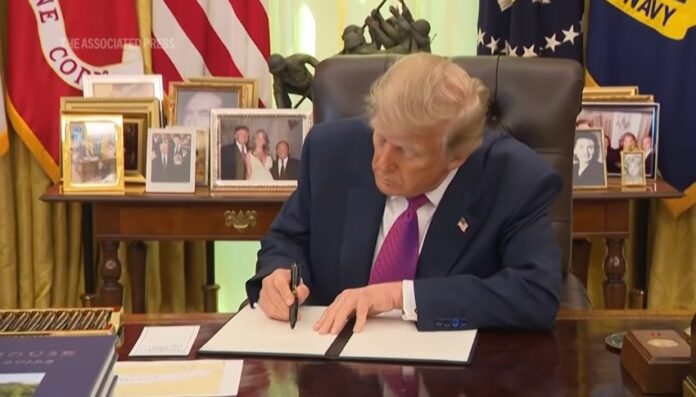 Trump signs executive order renaming Lake Ontario to Lake America