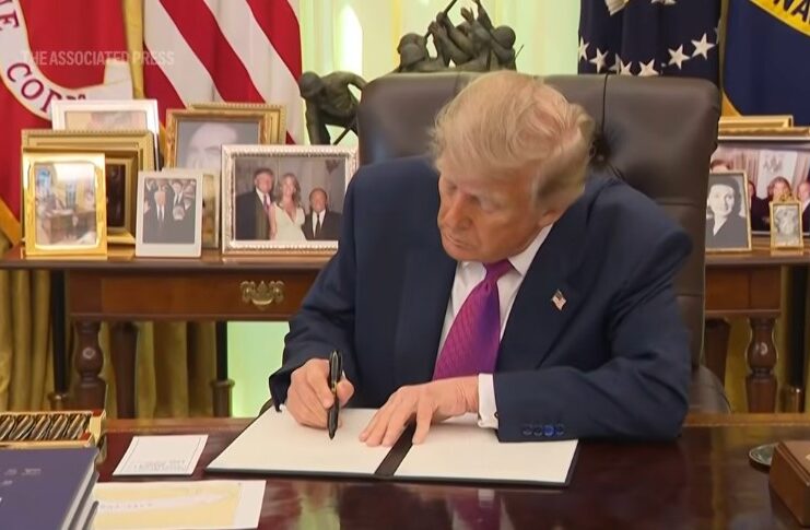 Trump signs executive order renaming Lake Ontario to Lake America